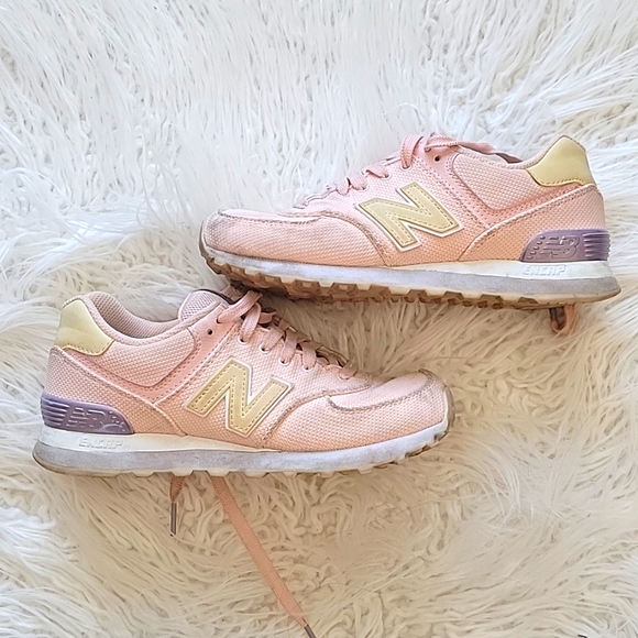 New Balance Shoes - Picture 1 of 1